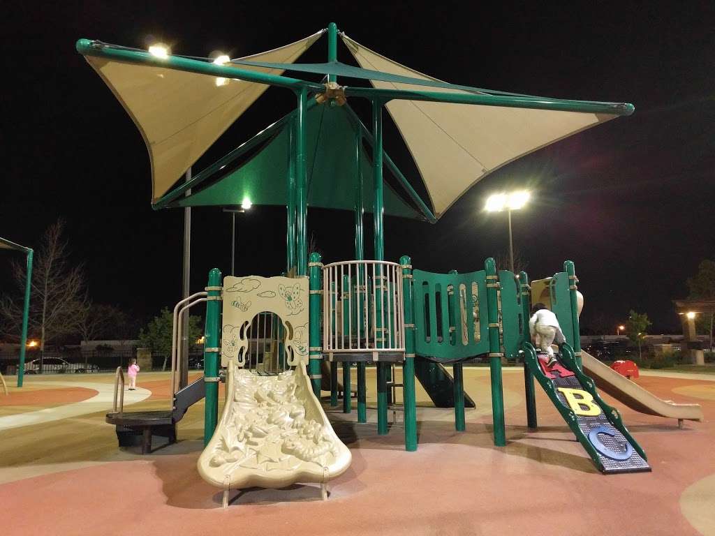 Steve Ambriz Memorial Park | 611 Riverbend Pkwy, Orange, CA 92865, USA | Phone: (714) 744-7274