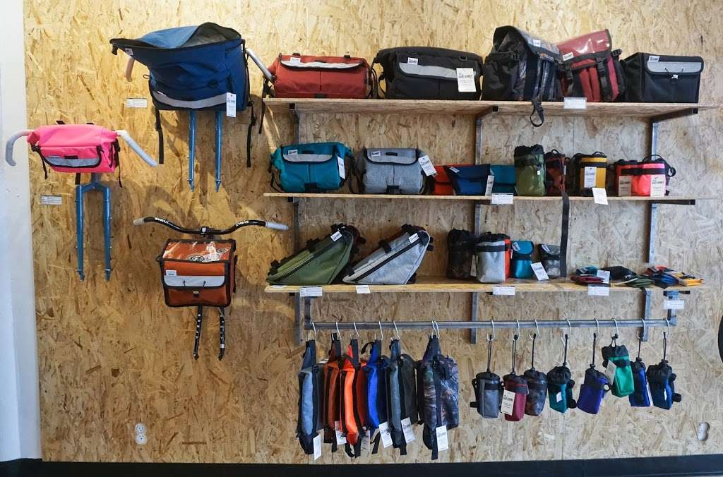 Road Runner Bags | 818 S Main St, Los Angeles, CA 90014 | Phone: (213) 221-8638