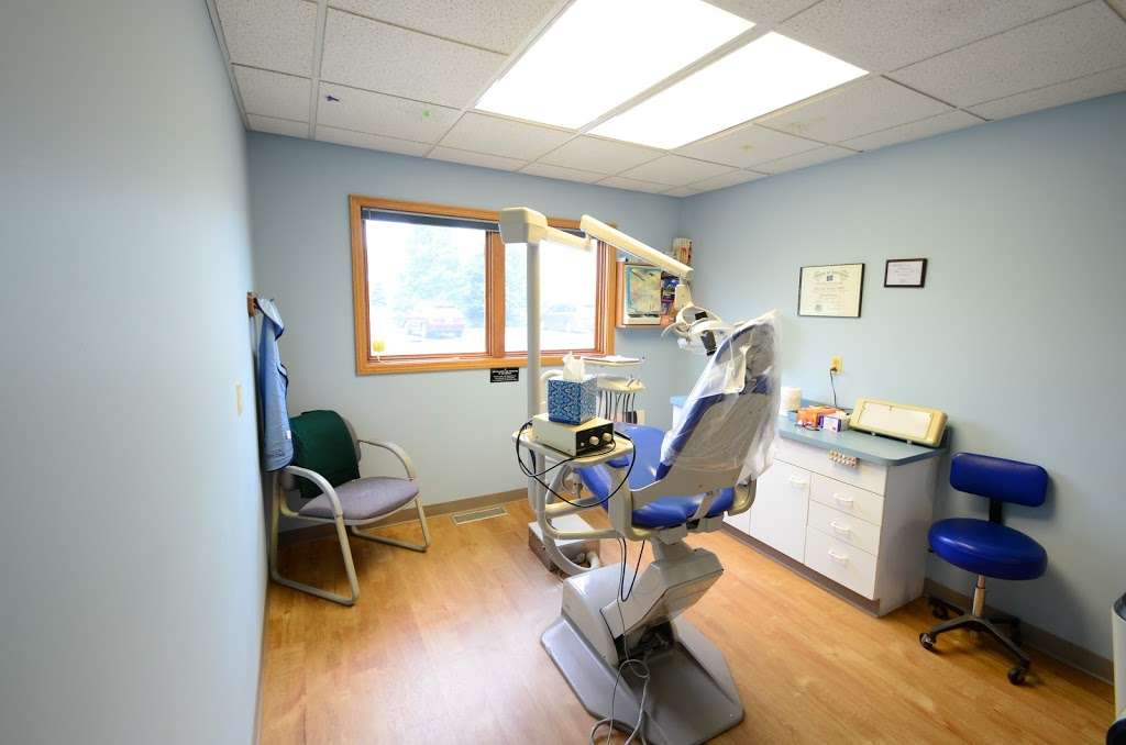 Lucas Stephen L DDS | 423 Sand Creek Dr N, Chesterton, IN 46304, USA | Phone: (219) 926-8618