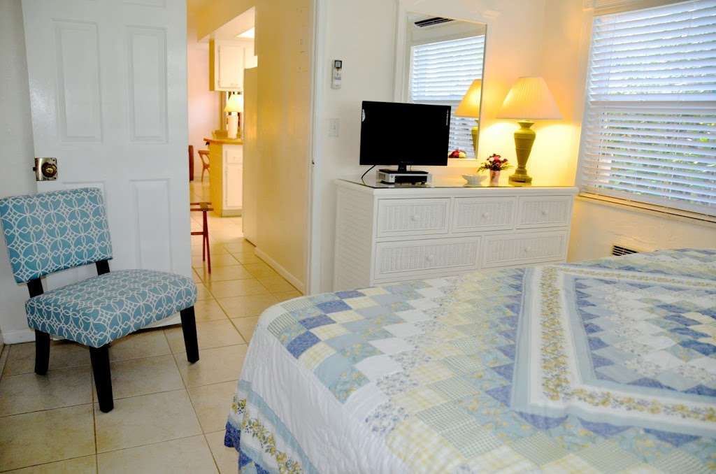 Sunny Place Apartments | 700 S Ocean Blvd, Pompano Beach, FL 33062, USA | Phone: (954) 283-1111