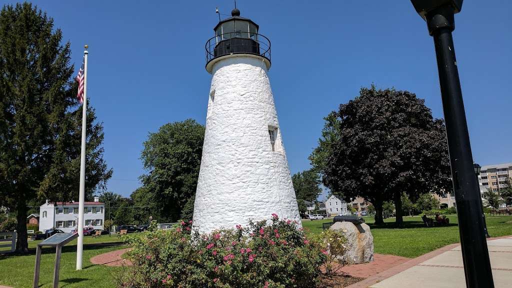 Concord Point Lighthouse | 700 Concord St, Havre De Grace, MD 21078, USA | Phone: (410) 939-3213