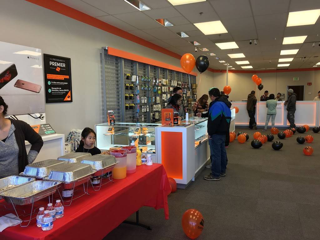 Boost Mobile | 7102 Hull Street Rd, North Chesterfield, VA 23235, USA | Phone: (804) 447-0250