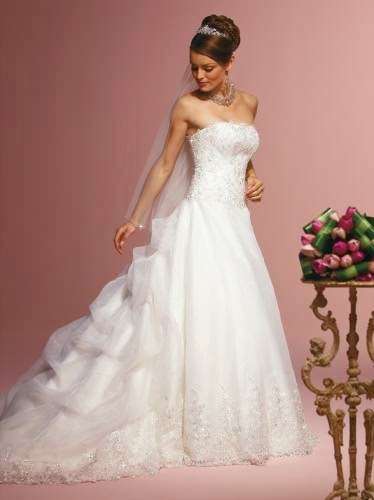 Bridal Place & Alterations | 1730 Celanese Rd, Rock Hill, SC 29732 | Phone: (803) 328-8015
