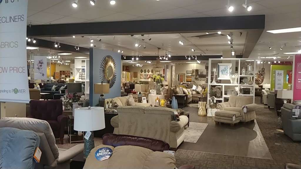 La-Z-Boy Home Furnishings & Décor | 4030 US-1, Monmouth Junction, NJ 08852, USA | Phone: (732) 951-9000