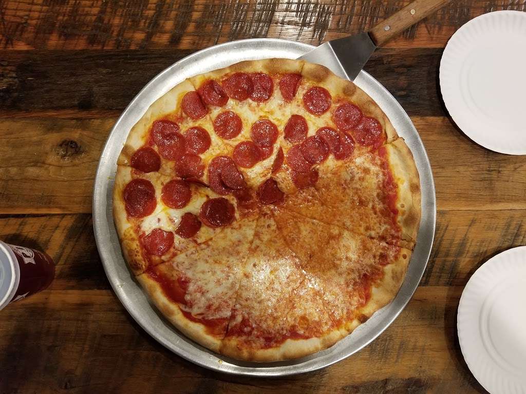 Mozzarellas Pizza | 1937 Jericho Turnpike, East Northport, NY 11731, USA | Phone: (631) 462-0600