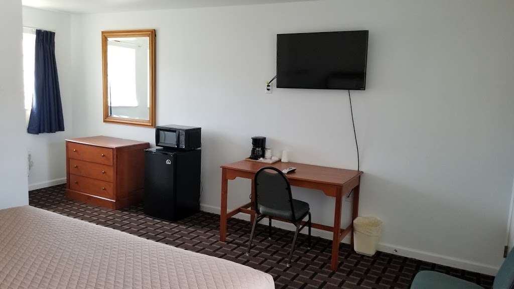 Budget Inn Breezewood | 16348 Lincoln Hwy, Breezewood, PA 15533, USA | Phone: (814) 735-4440