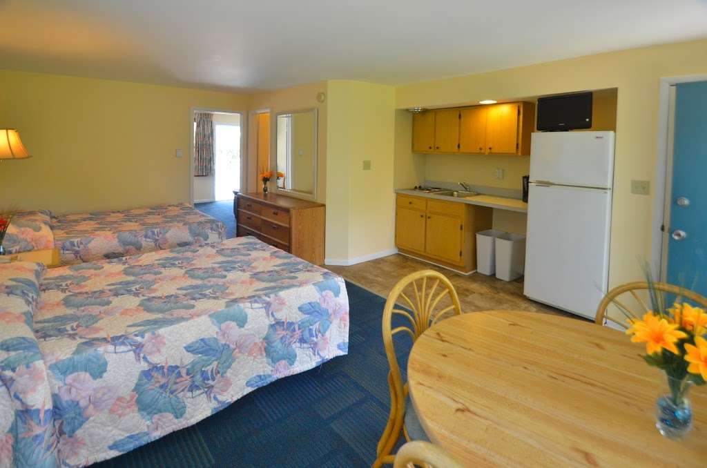 Cape Harbor Motor Inn | 715 Pittsburgh Ave, Cape May, NJ 08204 | Phone: (609) 884-0018