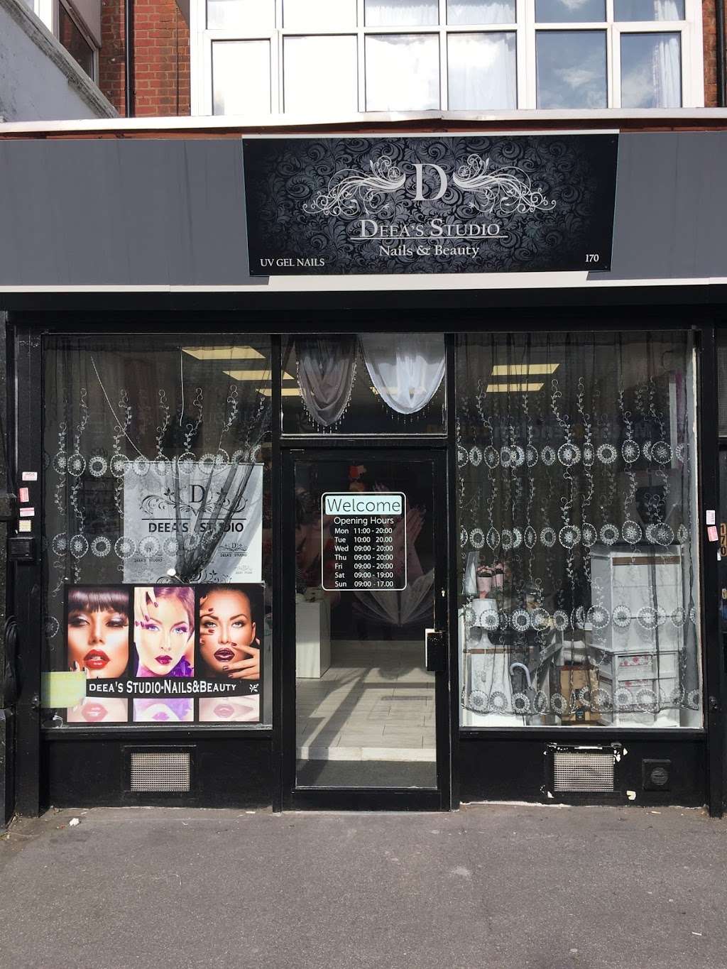 Deea’s Studio | 170 High Rd, Woodford, Woodford Green IG8 9EF, UK | Phone: 07477 416661