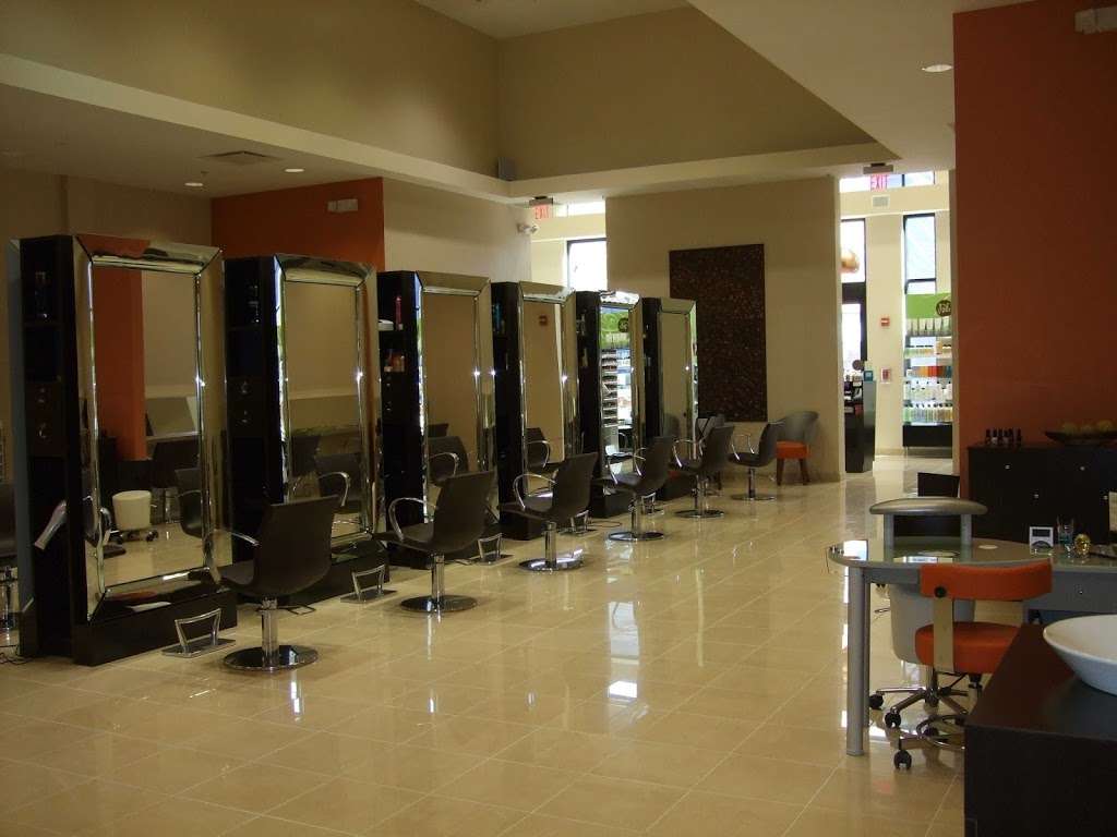 Green Tangerine Spa & Salon | 238 Patriot Pl, Foxborough, MA 02035, USA | Phone: (508) 203-9414