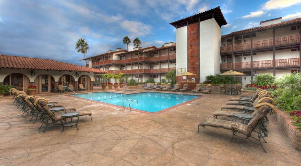 La Jolla Shores Hotel | 8110 Camino Del Oro, La Jolla, CA 92037, USA | Phone: (855) 923-8058