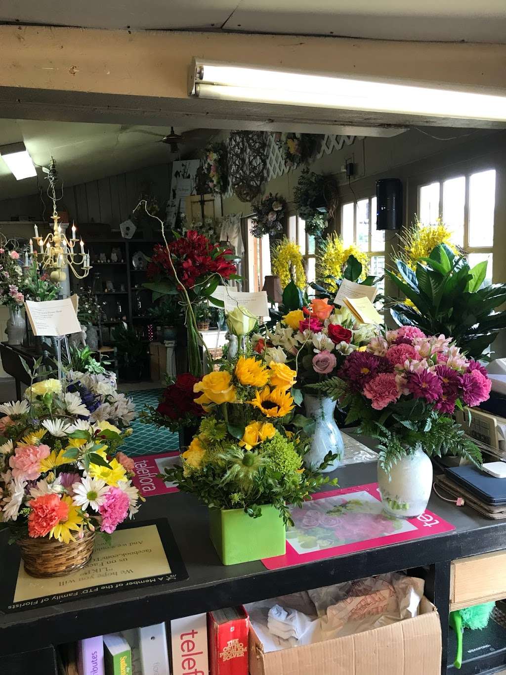 TG Designs - Hagerstown Flower Shop | 19231 Longmeadow Rd, Hagerstown, MD 21742 | Phone: (301) 766-9580