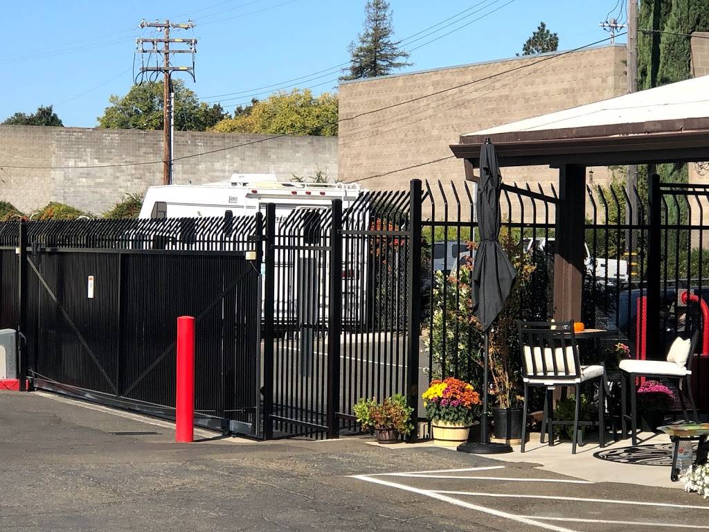 Freeport Self Storage | 1476 Blair Ave, Sacramento, CA 95822 | Phone: (916) 229-8531