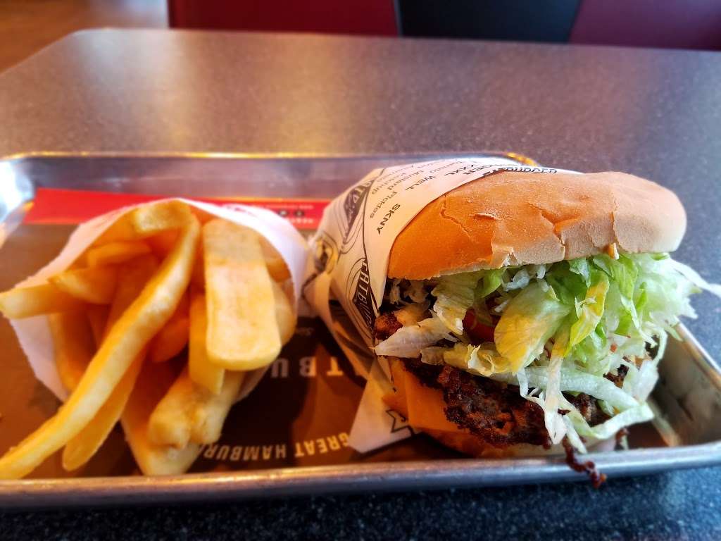 Fatburger | 11226 Fourth St Ste. 101, Rancho Cucamonga, CA 91730, USA | Phone: (909) 484-3557