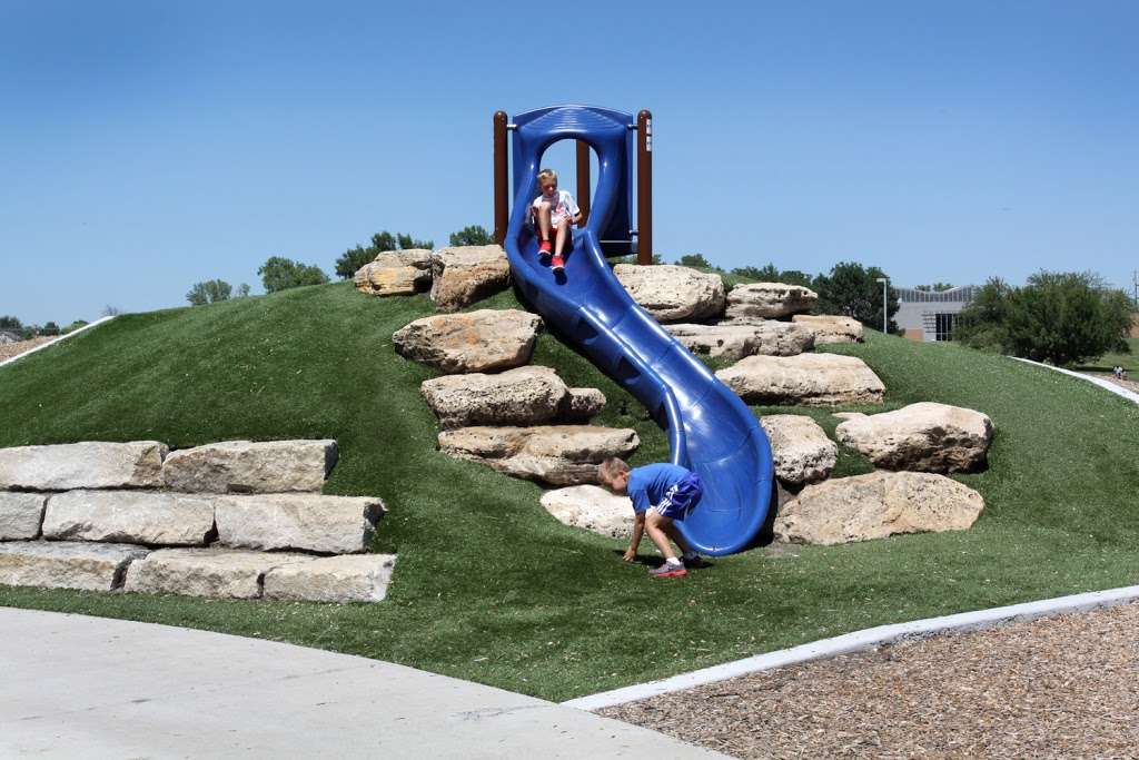 Meadowmere Park | 13610 Byars Rd, Grandview, MO 64030, USA | Phone: (816) 316-4888
