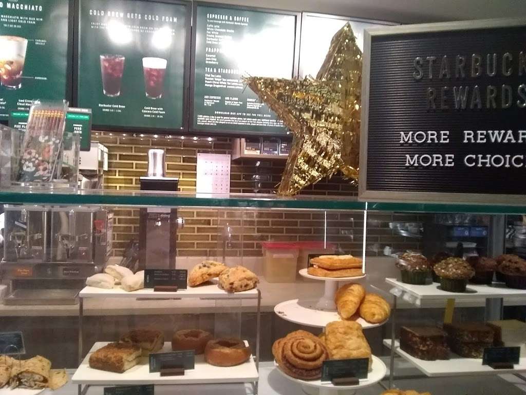 Starbucks | 8522 Rosecrans Ave, Paramount, CA 90723, USA | Phone: (562) 204-4053