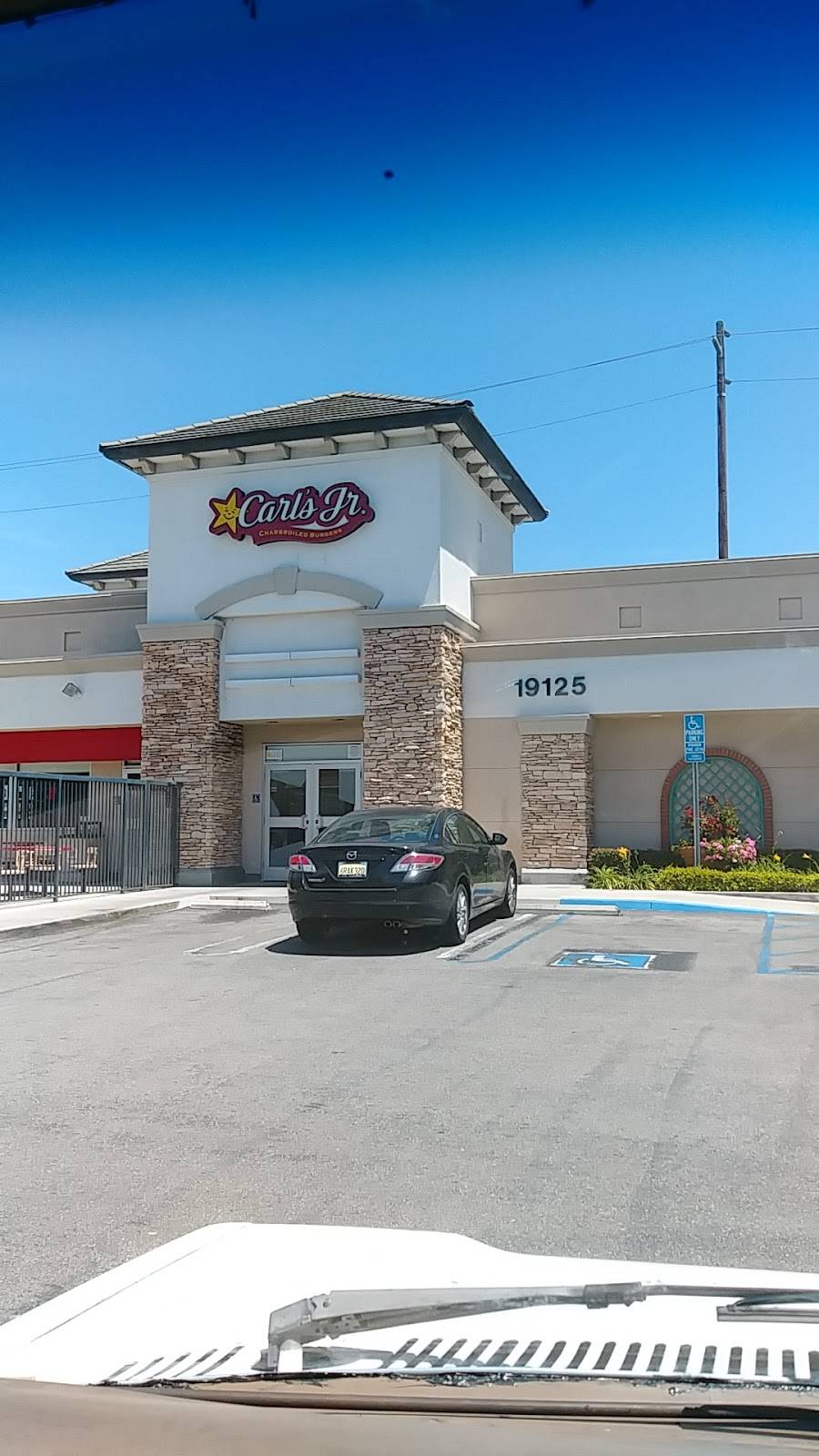 Carls Jr. | 19125 Goldenwest St, Huntington Beach, CA 92648, USA | Phone: (714) 374-8505