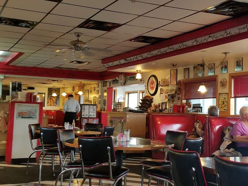 Niles Grill Diner | 9206 N Milwaukee Ave, Niles, IL 60714 | Phone: (847) 824-3625