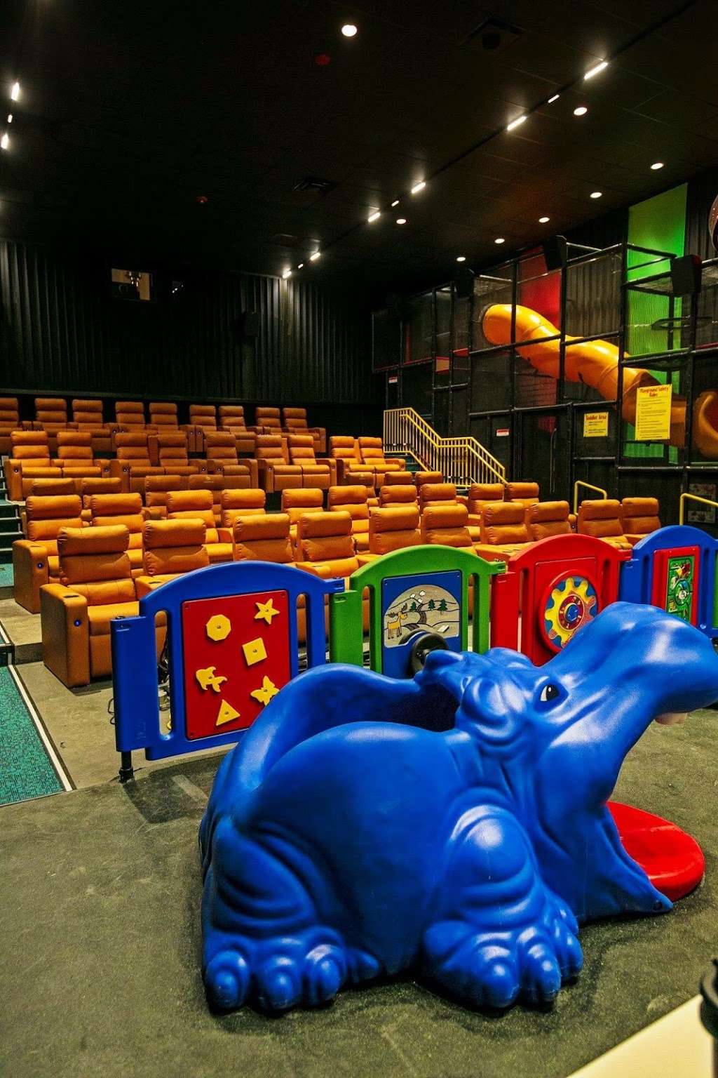 B&B Theatres Cineplex | 2727 Cantrell Rd, Harrisonville, MO 64701 | Phone: (816) 887-2836