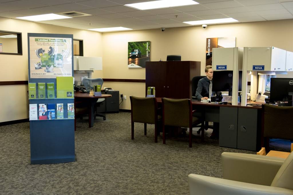 Seattle Credit Union | 365 Kirkland Ave, Kirkland, WA 98033, USA | Phone: (206) 398-5500