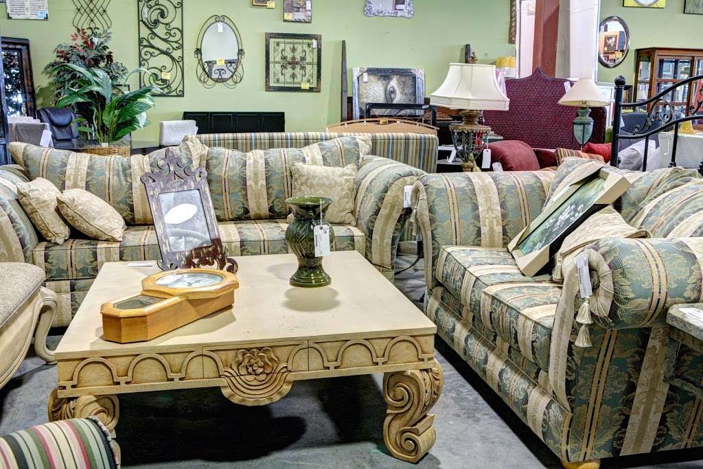 Home Consignment Center - Calabasas | 26767 Agoura Rd, Calabasas, CA 91302 | Phone: (818) 880-8331