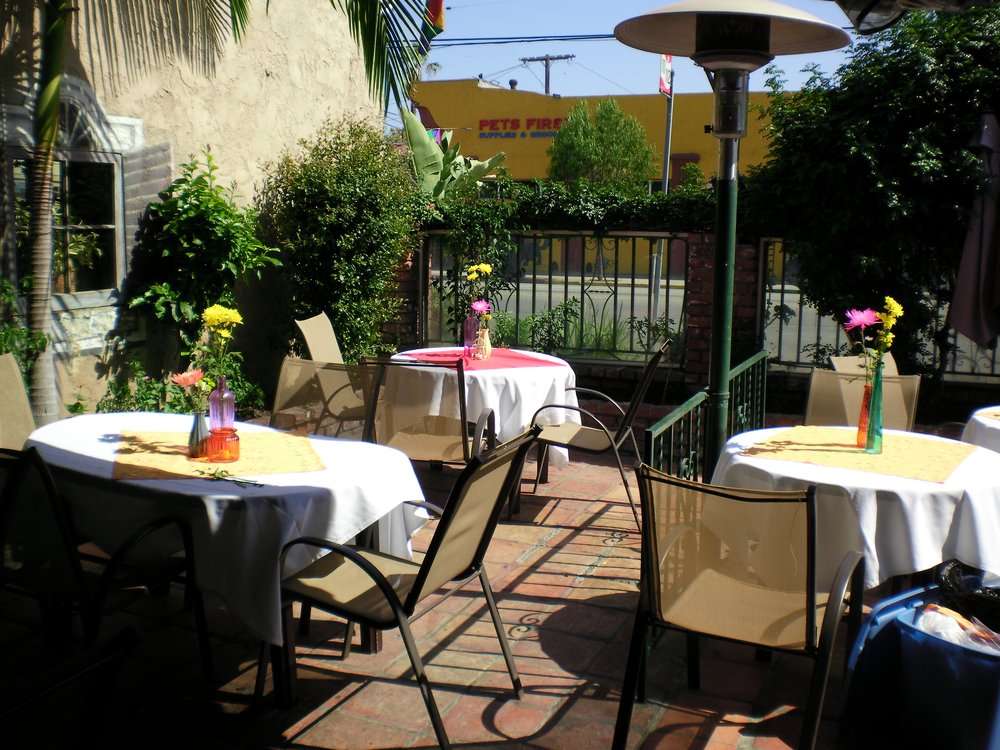 The Pizza Place & Garden Cafe | 1431 E Broadway, Long Beach, CA 90802, USA | Phone: (562) 432-6000