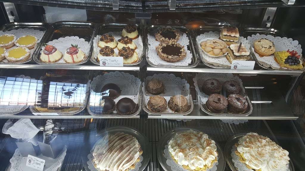 World Catering Bakery | 1073 Silber Rd, Houston, TX 77055, USA | Phone: (713) 780-4351