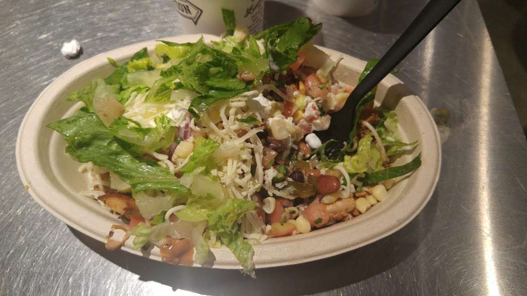 Chipotle Mexican Grill | 5637 Red Bug Lake Rd, Winter Springs, FL 32708, USA | Phone: (407) 695-0440