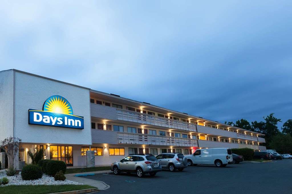 Days Inn by Wyndham Monmouth Junction Princeton | 208 New Rd, Monmouth Junction, NJ 08852, USA | Phone: (732) 798-3120