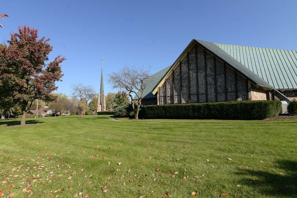 St. Peter Lutheran Church & School | 111 W Olive St, Arlington Heights, IL 60004, USA | Phone: (847) 259-4114