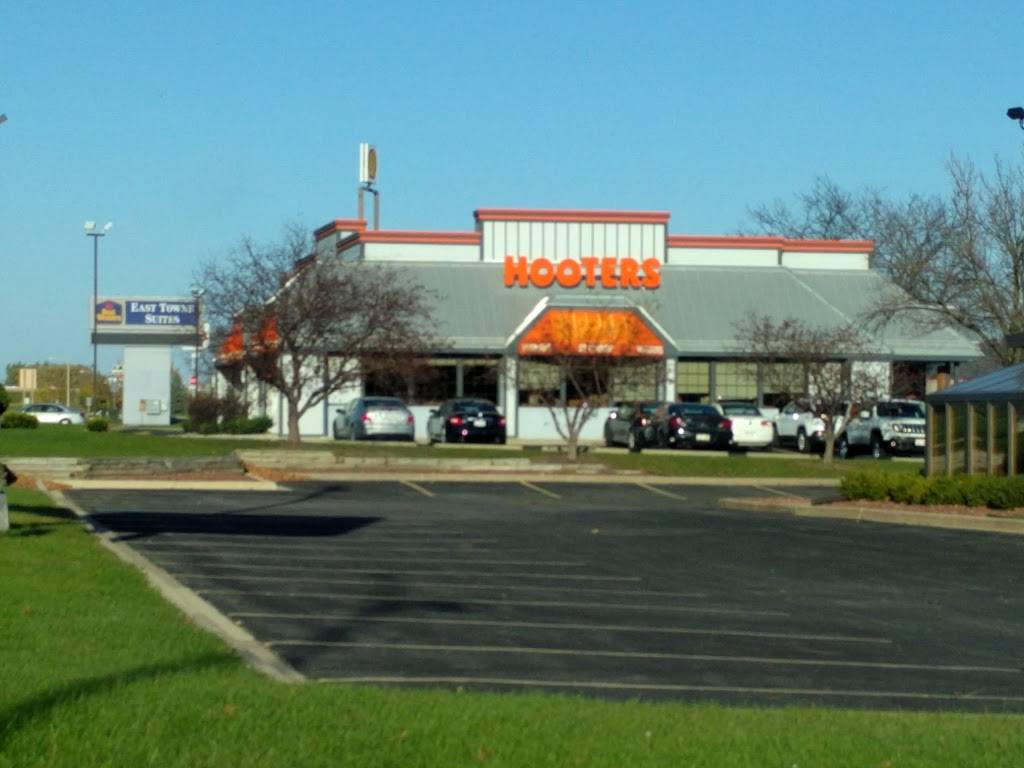 Hooters | 2639 E Springs Dr, Madison, WI 53704, USA | Phone: (608) 244-2319