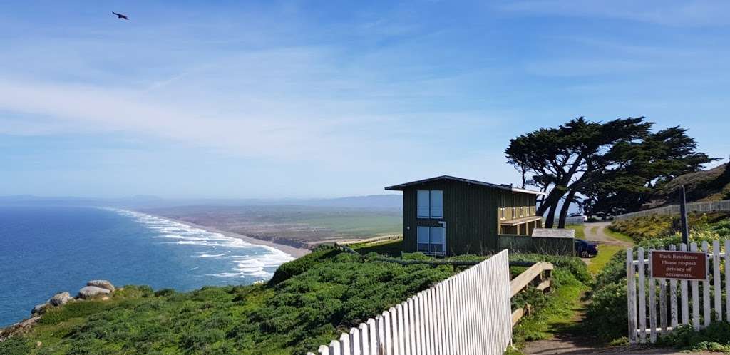 Point Reyes Lighthouse Public Parking | Lighthouse Visitor Center, 27000 Sir Francis Drake Blvd, Inverness, CA 94937, USA