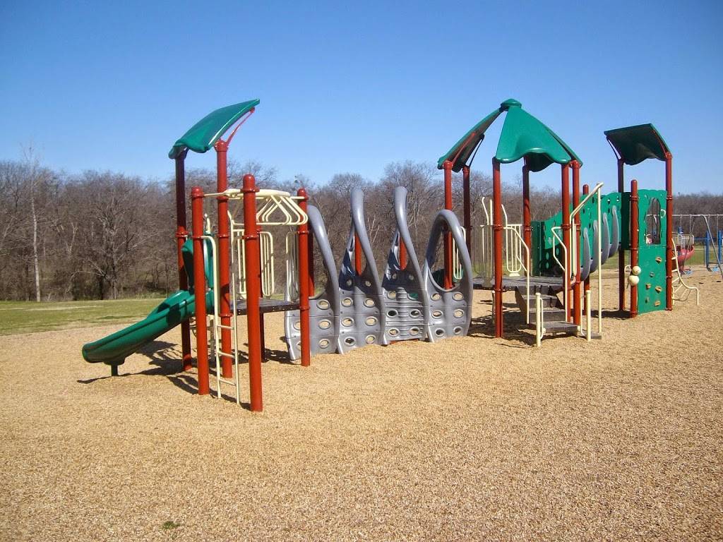 Fish Creek Neighborhood Park | 2121 Havenwood Dr, Arlington, TX 76018, USA | Phone: (817) 459-5474