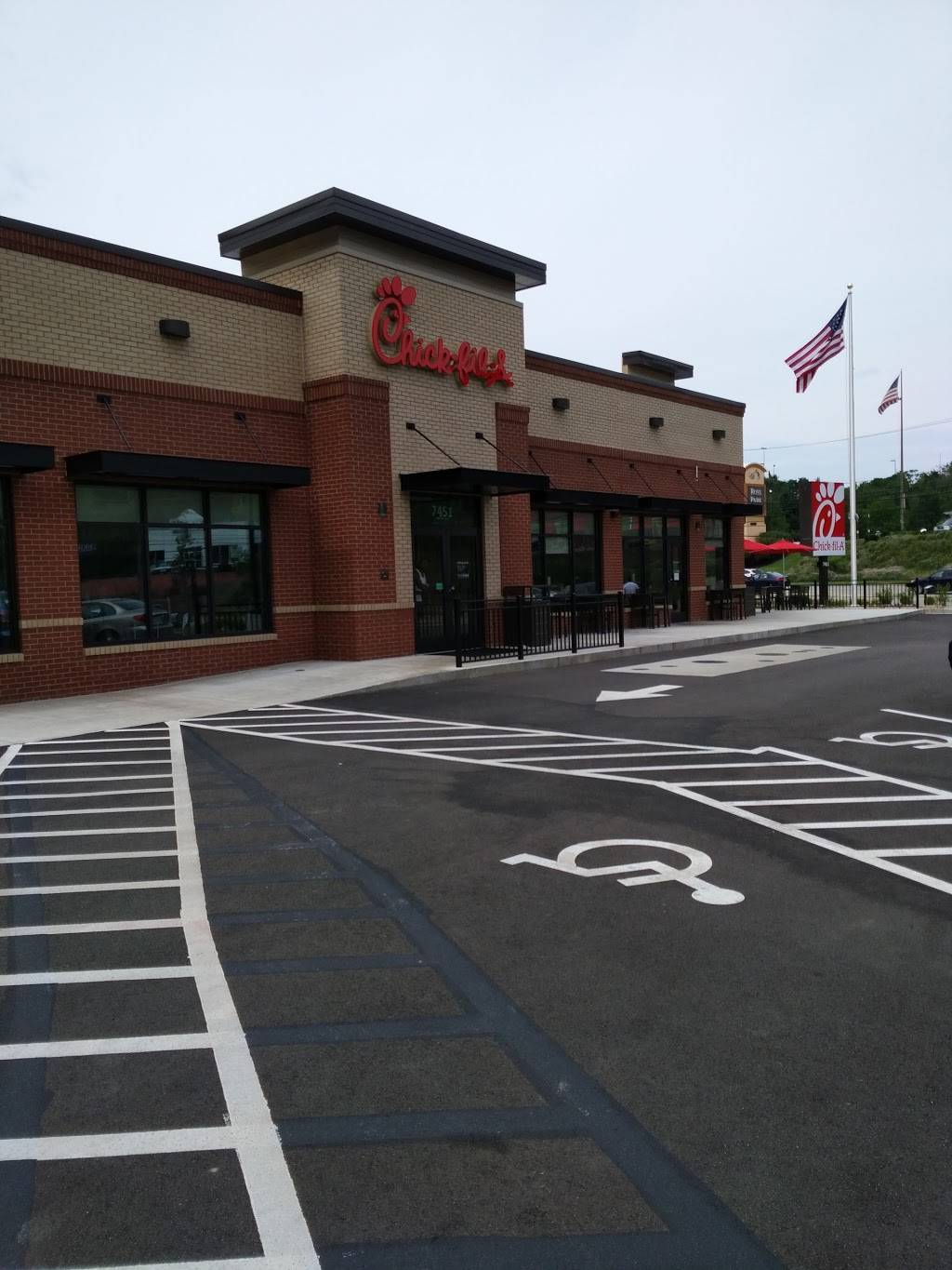 Chick-fil-A | 7451 McKnight Rd, Pittsburgh, PA 15237, USA | Phone: (412) 364-2581