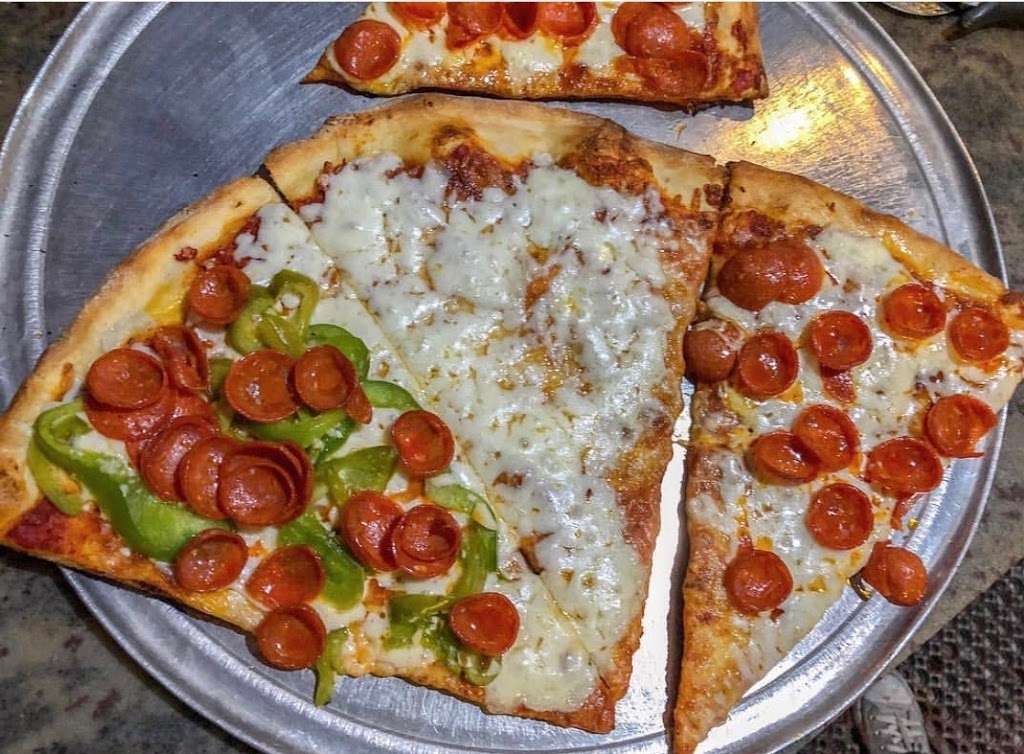 Steves Pizza | 12101 Biscayne Blvd, Miami, FL 33181, USA | Phone: (305) 891-0202