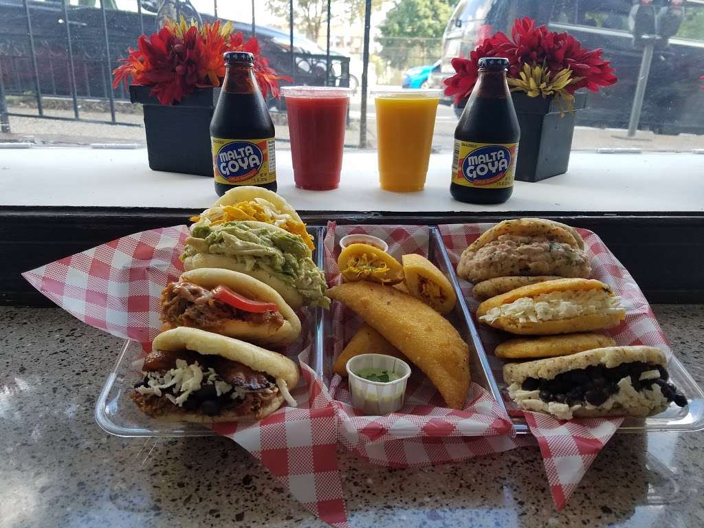 Arepa House DC | 2120 18th St NW, Washington, DC 20009, USA | Phone: (202) 588-0511