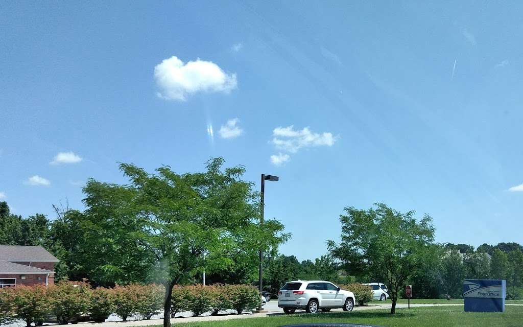 United States Postal Service | 206 Richardson St, Smithville, MO 64089, USA | Phone: (800) 275-8777