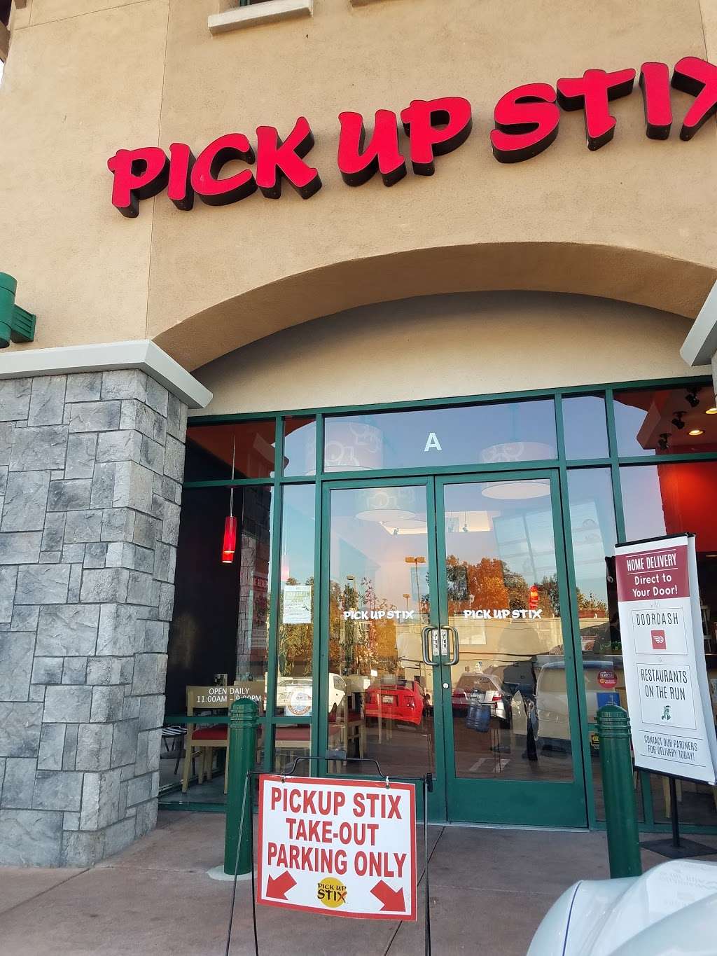 Pick Up Stix Fresh Asian Flavors | 28562 Oso Pkwy Suite A, Rancho Santa Margarita, CA 92688, USA | Phone: (949) 858-3373