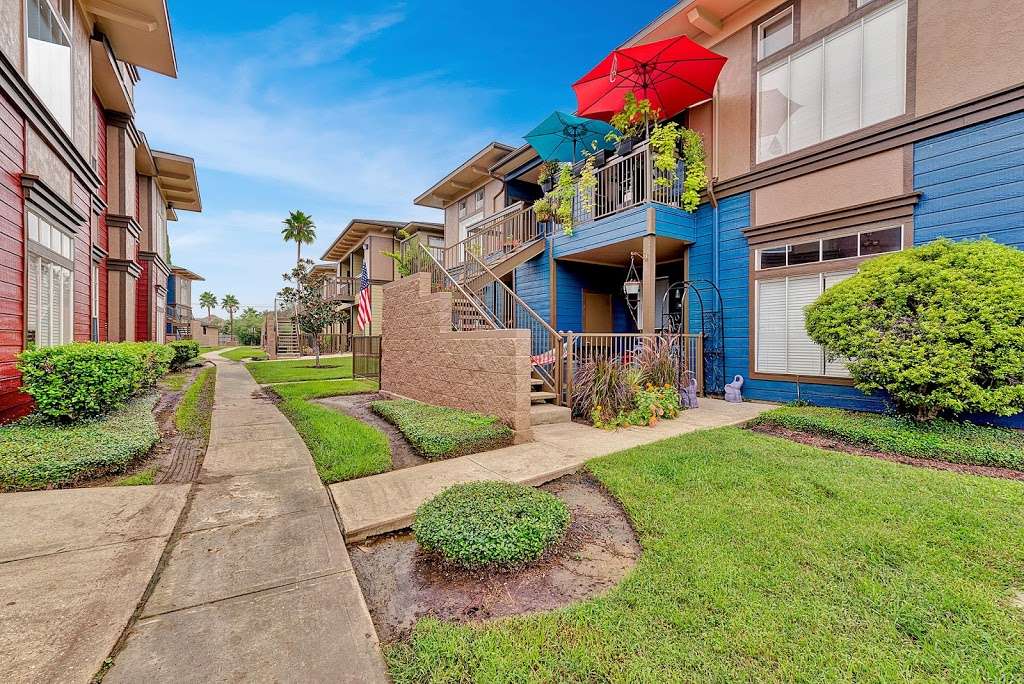 South Shore Lakes Apartments | 3850 Fm 518 Rd E, League City, TX 77573, USA | Phone: (281) 532-5256
