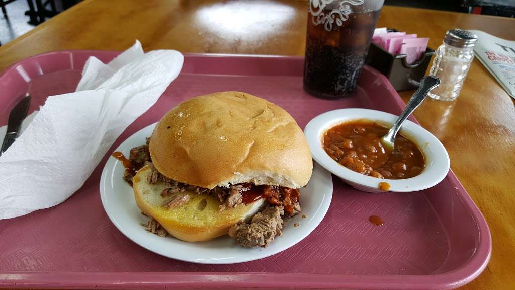 Wild West BBQ | 1205 E Mulberry St, Angleton, TX 77515, USA | Phone: (979) 864-3666