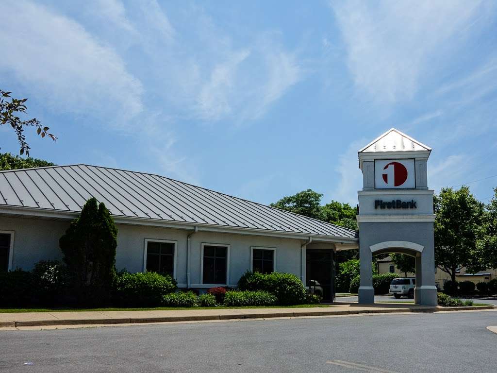 First Bank | 1717 N Shenandoah Ave, Front Royal, VA 22630, USA | Phone: (540) 636-6149