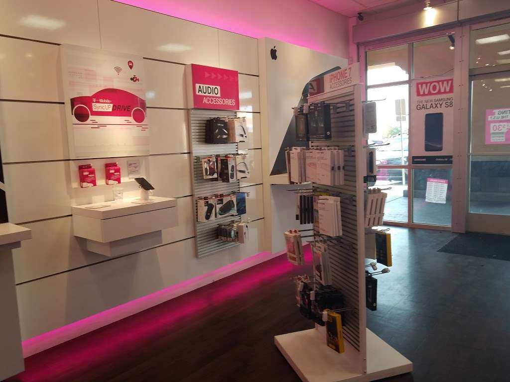 T-Mobile | 467 E Silverado Ranch Blvd #160, Las Vegas, NV 89183, USA | Phone: (702) 960-7392