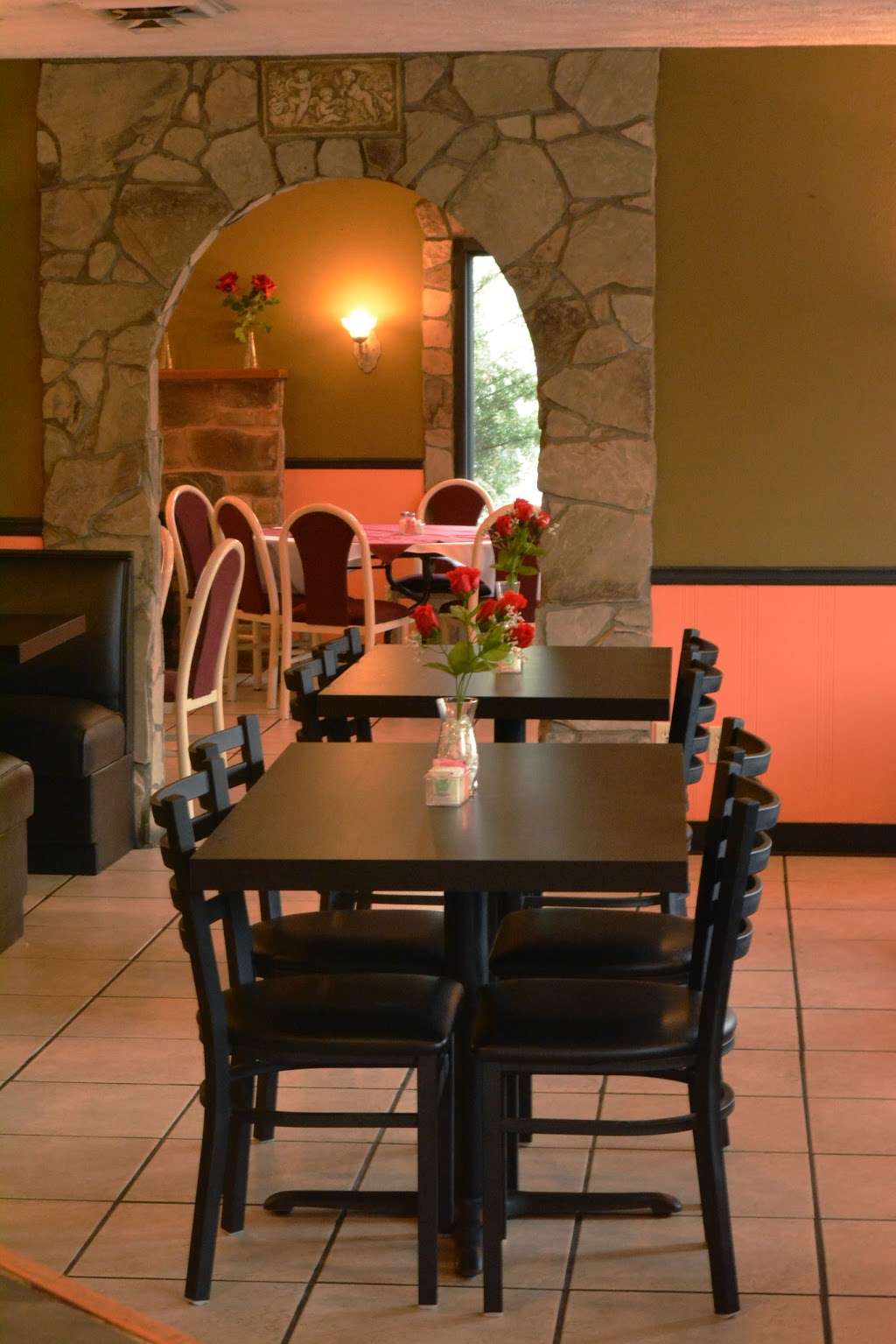 Castellos Restaurant | 15731 Pennsylvania Ave N, State Line, PA 17263, USA | Phone: (717) 597-1819