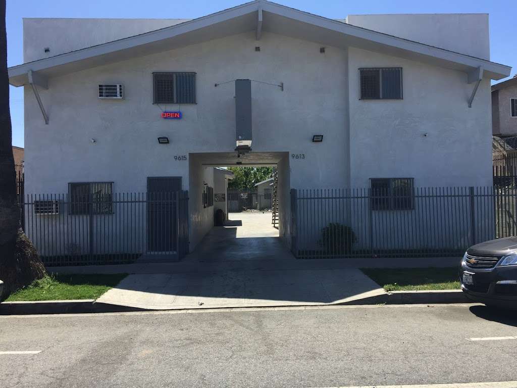 Casa Motel | 9613 San Pedro St, Los Angeles, CA 90003, USA | Phone: (323) 531-9396