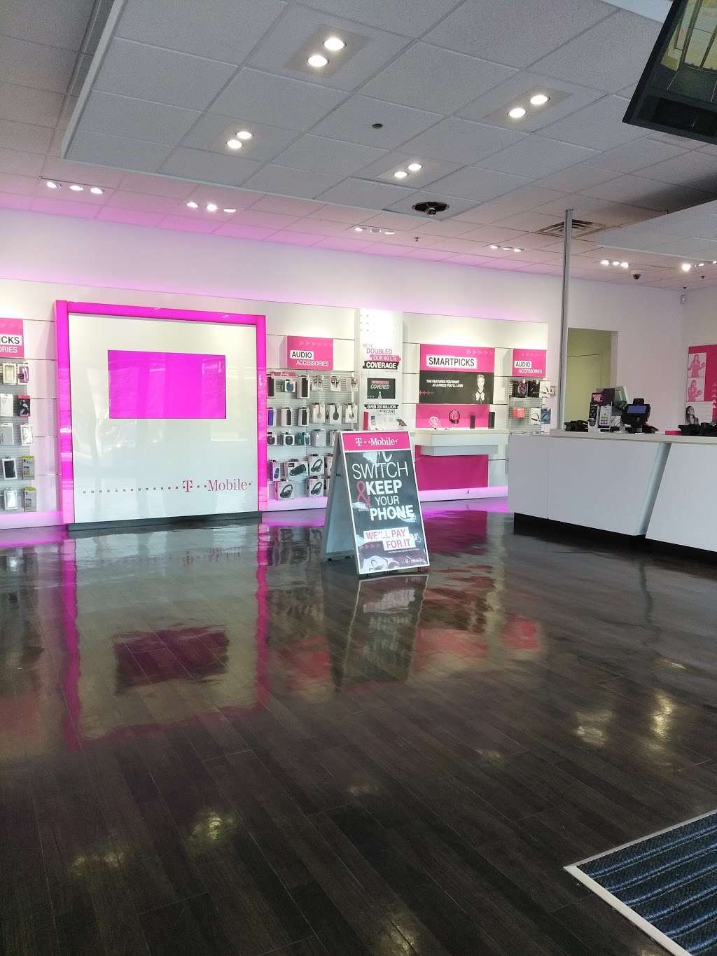 T-Mobile | 800 Baltimore Pike, Springfield, PA 19064, USA | Phone: (610) 543-2608