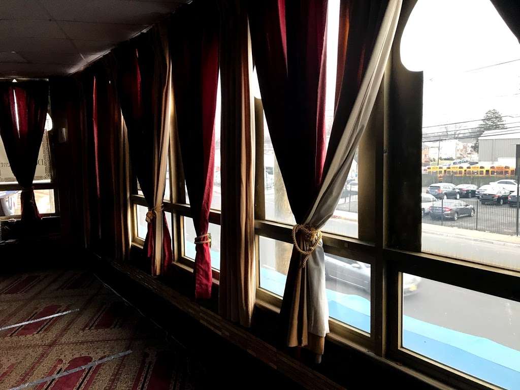 Islamic Cultural and Development Center Masjid Ibn Taymiyah | 635 E St Georges Ave, Roselle, NJ 07203, USA | Phone: (908) 425-3525