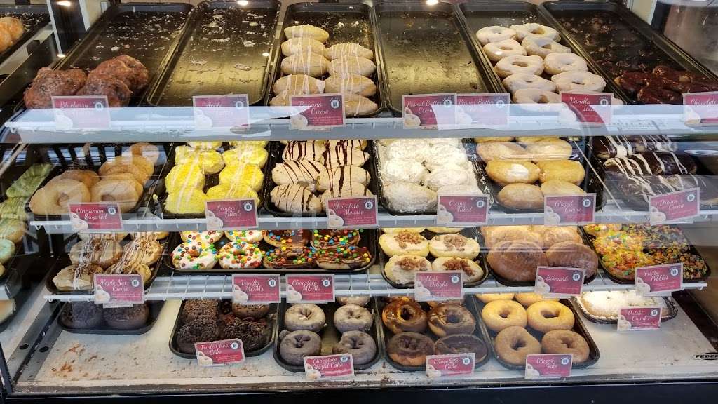 Beilers Doughnuts | 398 Harrisburg Ave, Lancaster, PA 17603, USA | Phone: (717) 869-6415