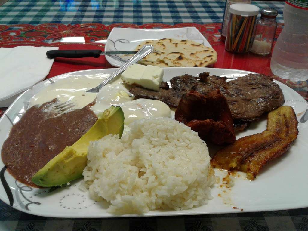 Carmencita Restaurant | 105 Bloomfield Ave, Newark, NJ 07104, USA | Phone: (973) 484-0344