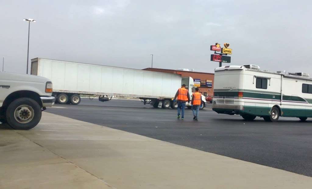 Loves Travel Stop | 1875 Campbell Crossing, Tipton, IN 46072, USA | Phone: (765) 963-4167