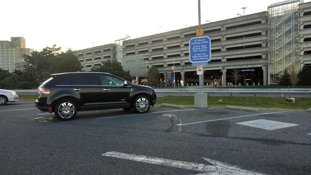 Cell Phone Waiting Lot | Philadelphia, PA 19153, USA