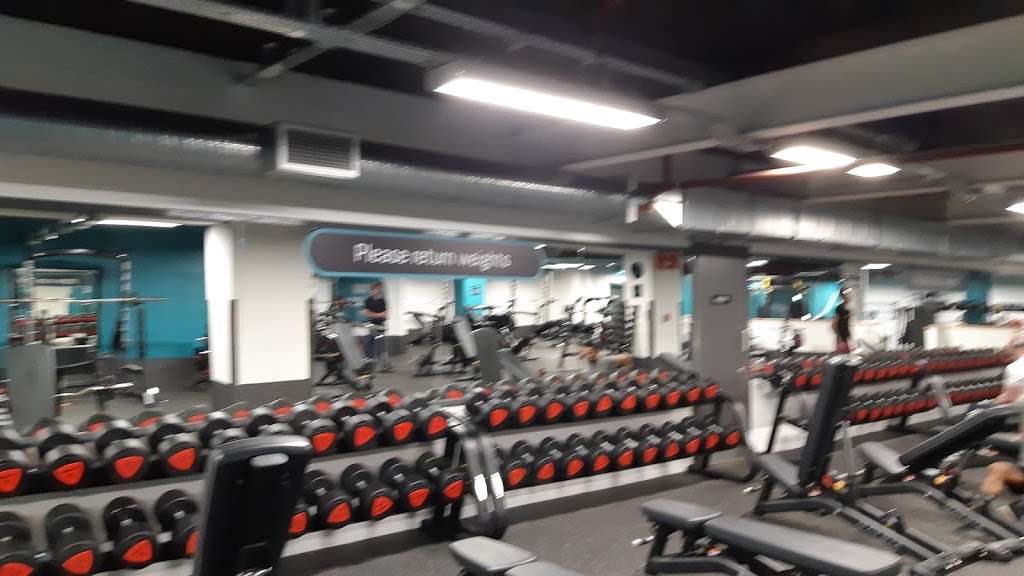 PureGym London East India Dock | Unit G.07 The Import Building Clove Crescent Republic, Poplar, London E14 2BE, UK | Phone: 0344 477 0005